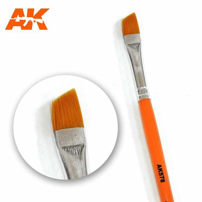 AK Interactive Diagonal Weathering Brush 578