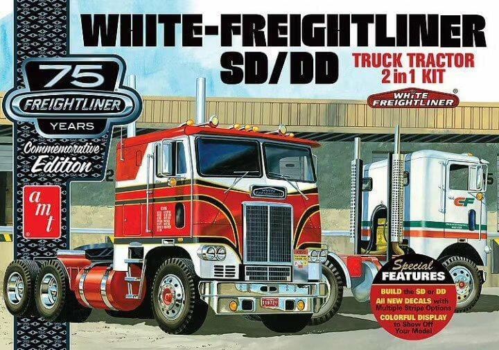 AMT 1/25 White Freightliner Cabover 1046