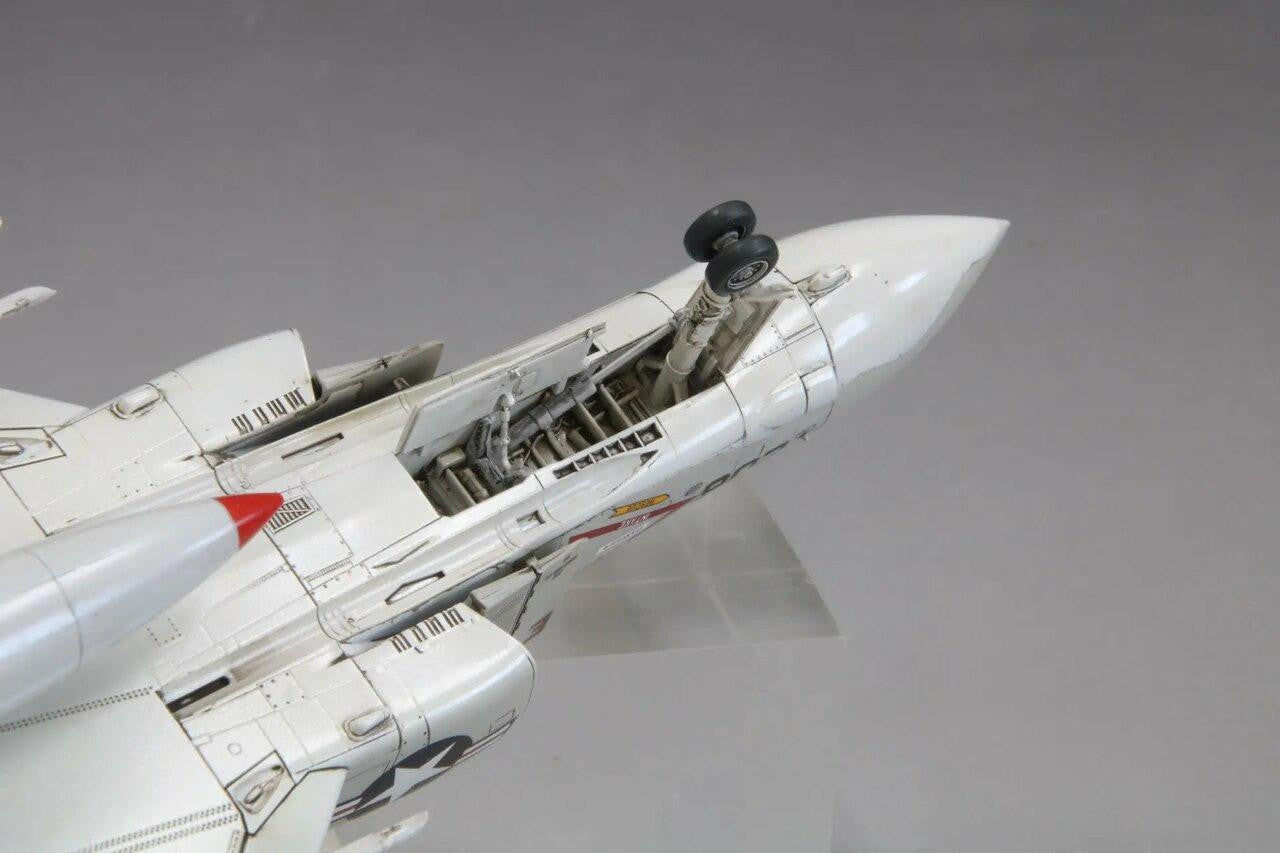 FineMolds 1/72 F-4J Phantom II Aardvarks Limited Edition FP43S