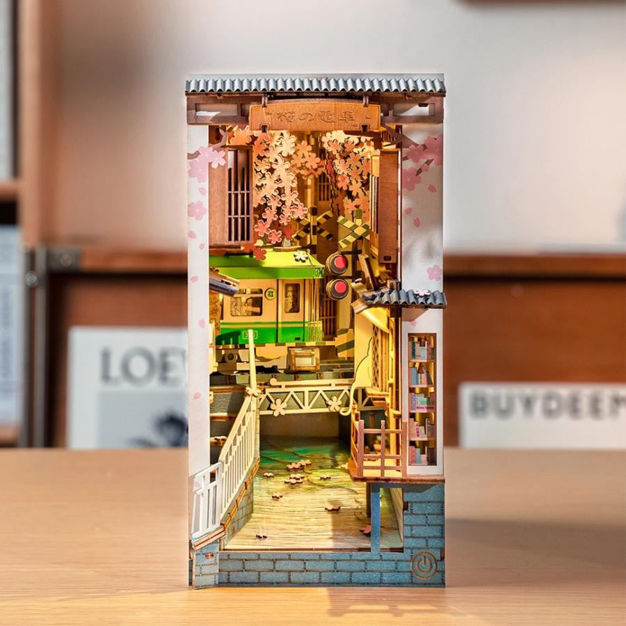 Hands Craft Diy Miniature House Book Nook Kit: Sakura Densya 