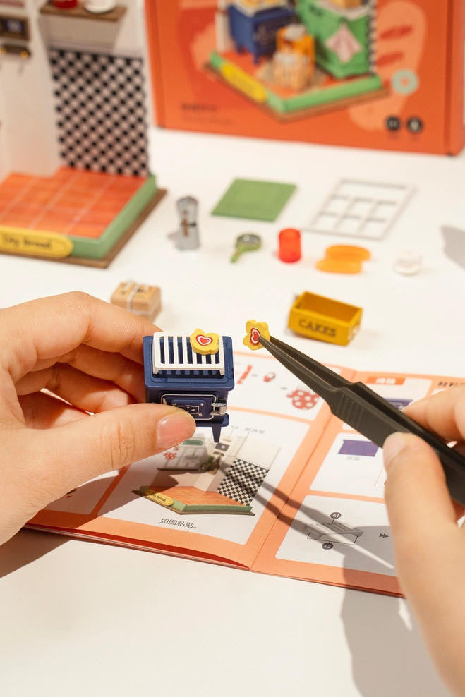 Hands Craft DIY Miniature House Kit: Afternoon Baking Time 