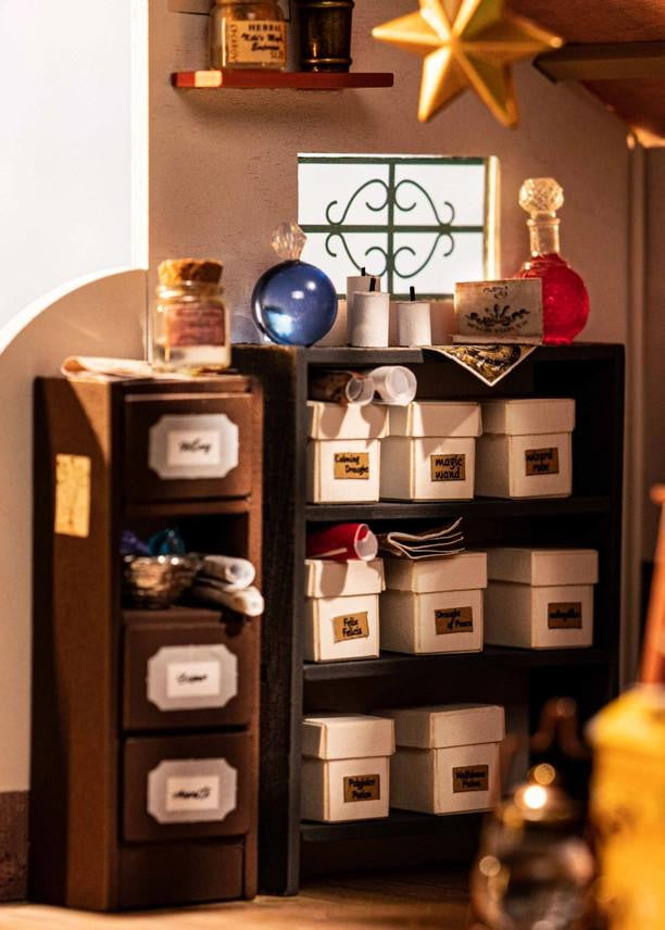 Hands Craft DIY Miniature House Kit: Alice's Tea Store 