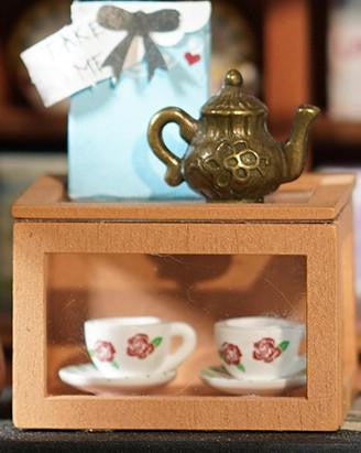 Hands Craft DIY Miniature House Kit: Alice's Tea Store 
