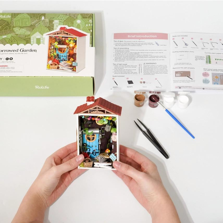 Hands Craft DIY Miniature House Kit: Borrowed Garden 