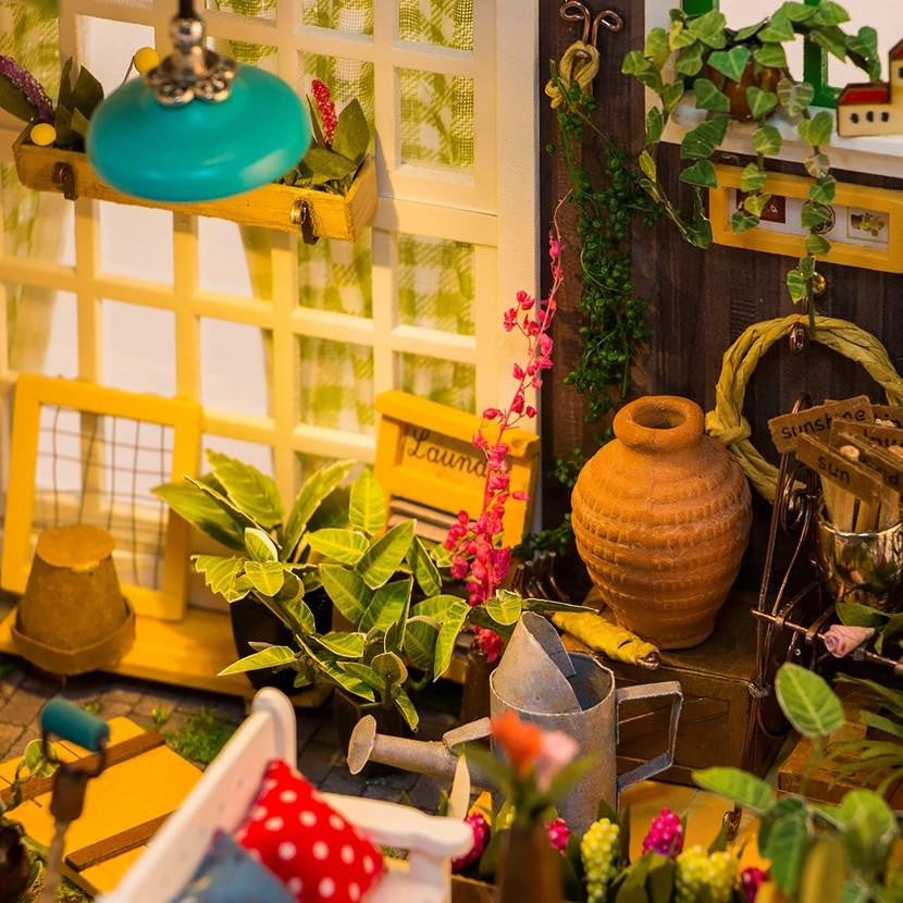 Hands Craft DIY Miniature House Kit: Miller's Garden 