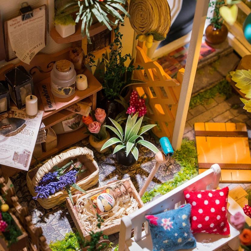 Hands Craft DIY Miniature House Kit: Miller's Garden 