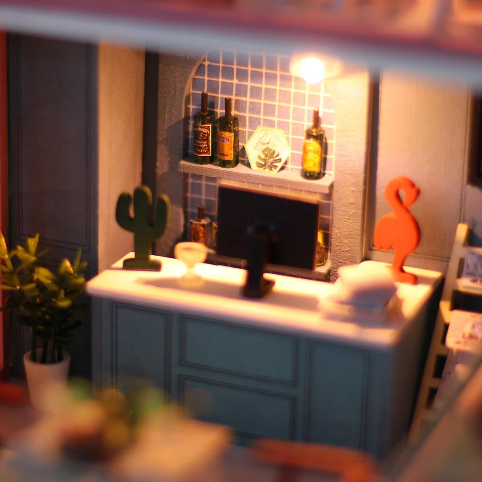 Hands Craft DIY Miniature House Kit: Pink Café 