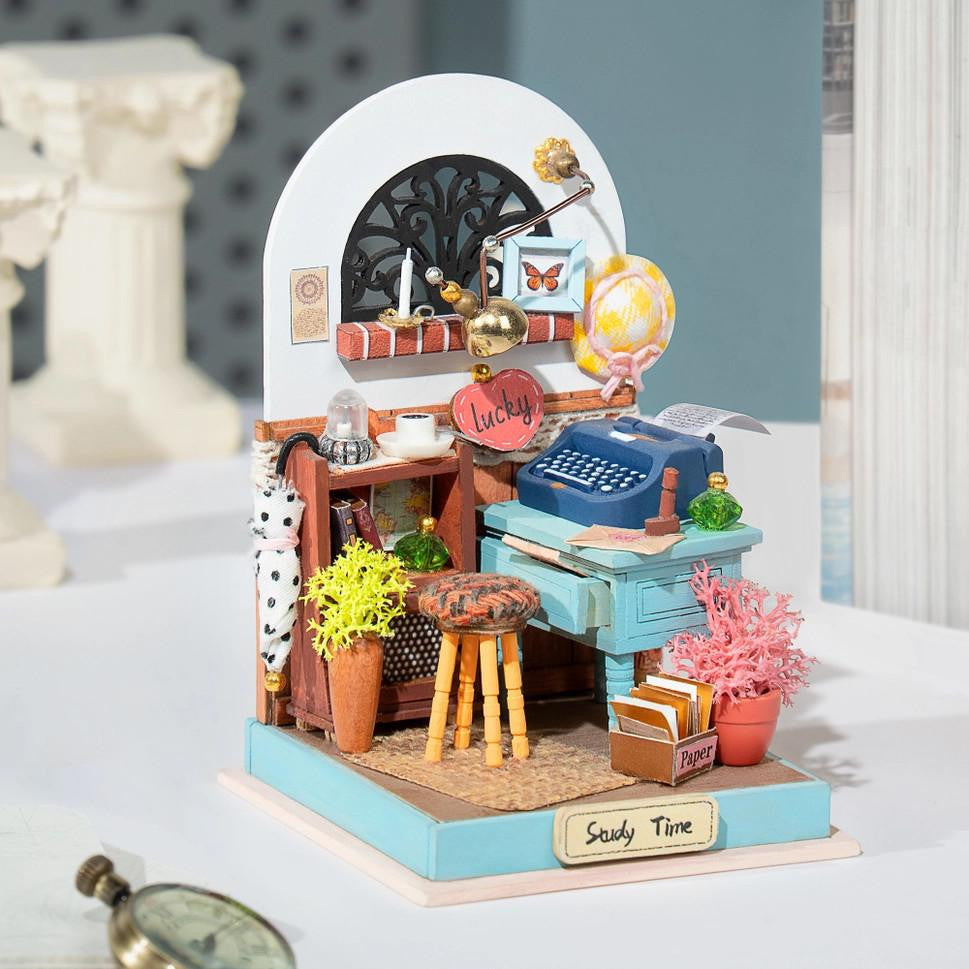 Hands Craft Diy Miniature House Kit: Record Mood (Study) - DS017 