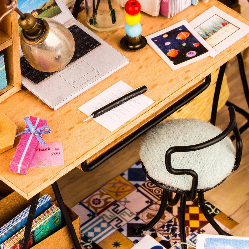 Hands Craft DIY Miniature House Kit: Soho Time 