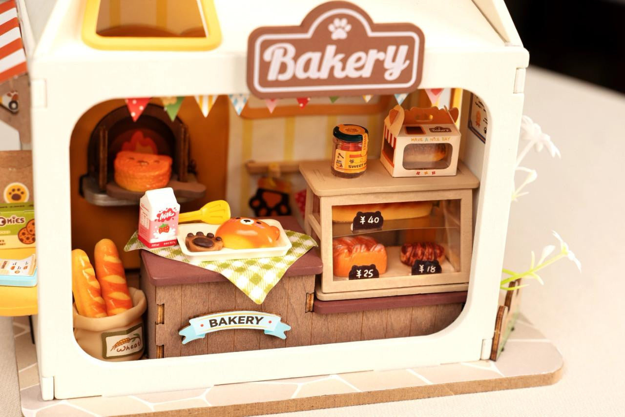 Hands Craft Diy Miniature House Kit: Teddy's Breadbox 
