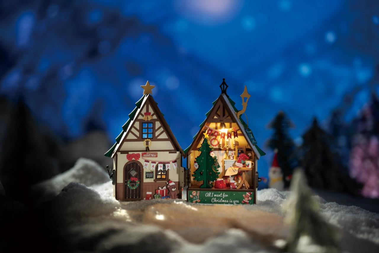 Hands Craft DIY Miniature House Kit: Twinkling Christmas House 