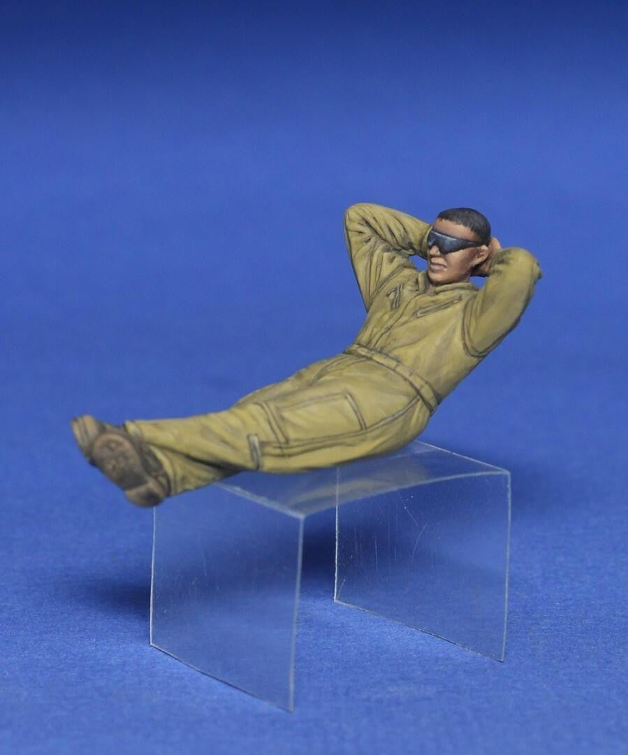 MiniArt 1/35 USMC Tank Crew at Rest 37049