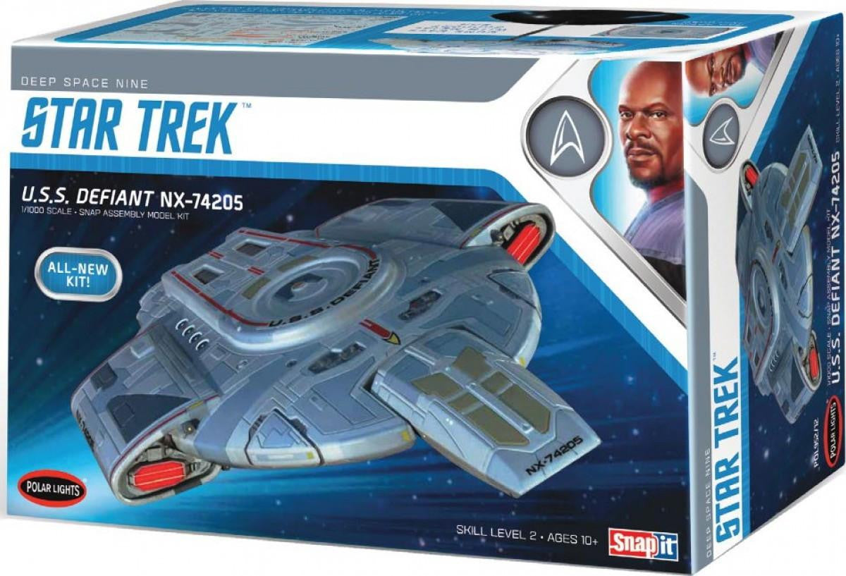Polar Lights 1/1000 Star Trek USS Defiant (Snap)  
