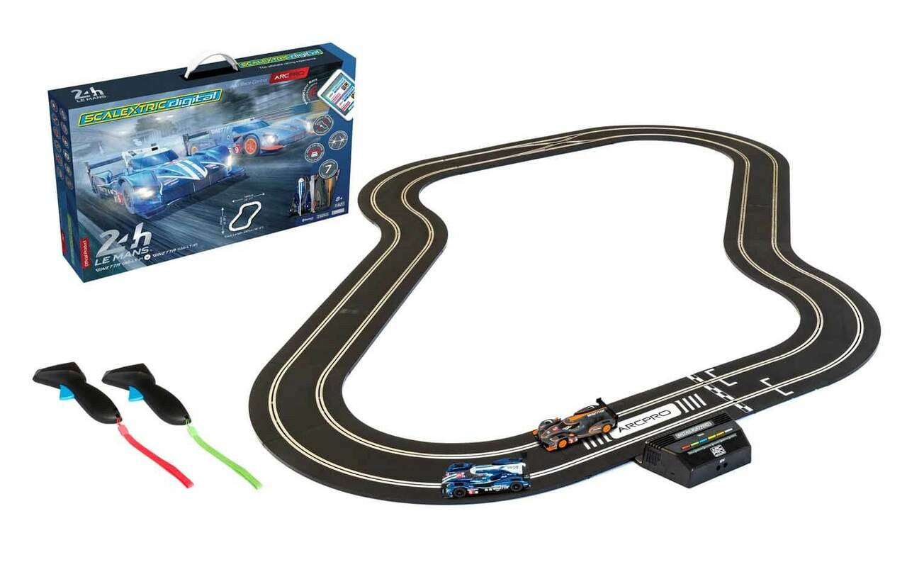 Scalextric 1/32 ARC Pro Digital 24hr LeMans Set C1404T