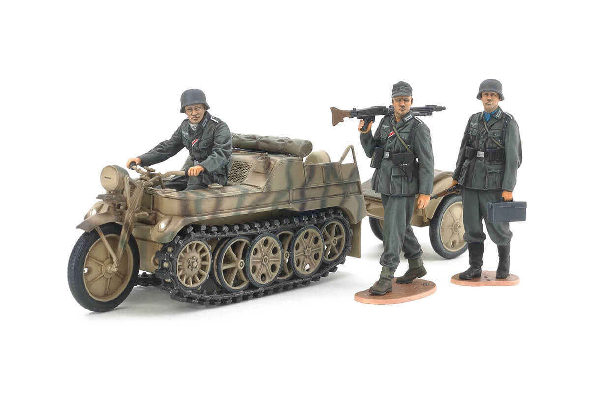 Tamiya 1/35 Kettenkrad Mid w/Trailer and Figs 35377