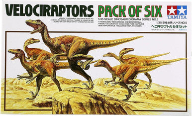1/35 Velociraptors Dinosaur Diorama Set 60105