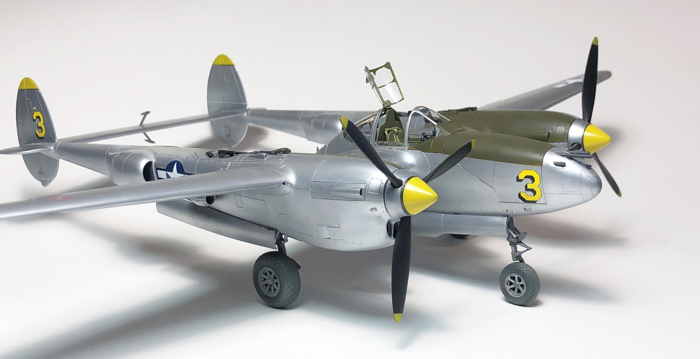 Lockheed P-38 J Lightning kit di montaggio scala 1:48 Tamiya 61123